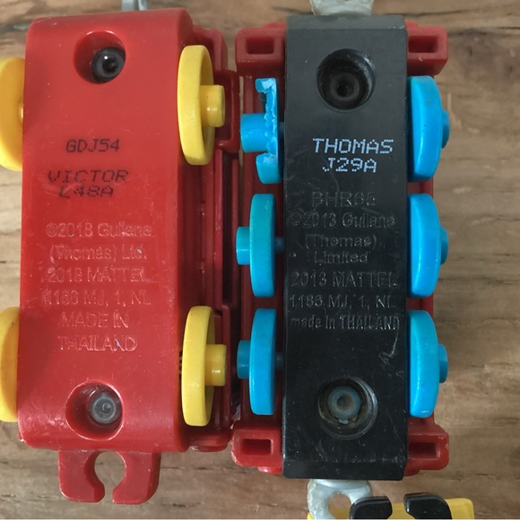 🔵 4 Set of Thomas The Tank Train Toys - Oldest is 1985 - Diecast & Plastic - Picture 6 of 12